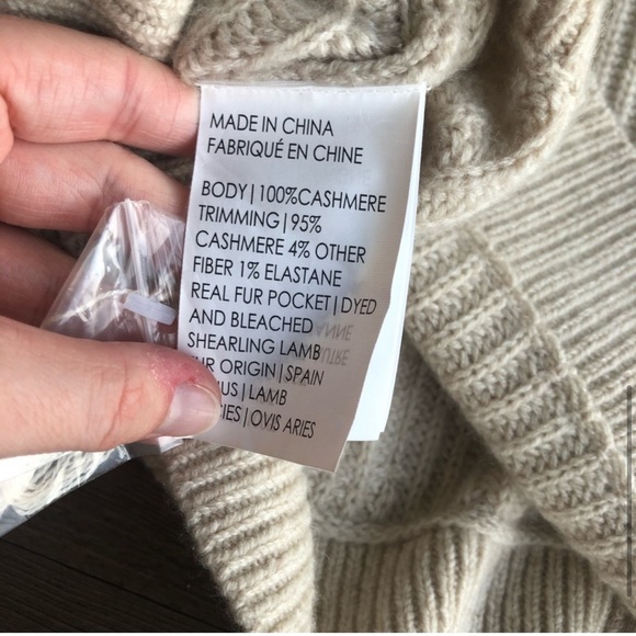 Club Monaco cashmere and shearling poncho - Picture 7 of 7